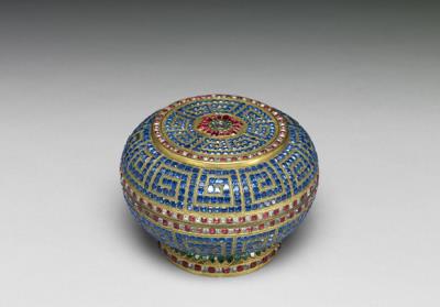 图片[3]-Gilt copper box with glass inlay. Qing dynasty (1644-1911).-China Archive